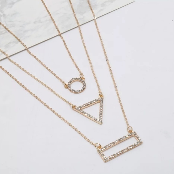 Gold multi layer necklace - Picture 2 of 4